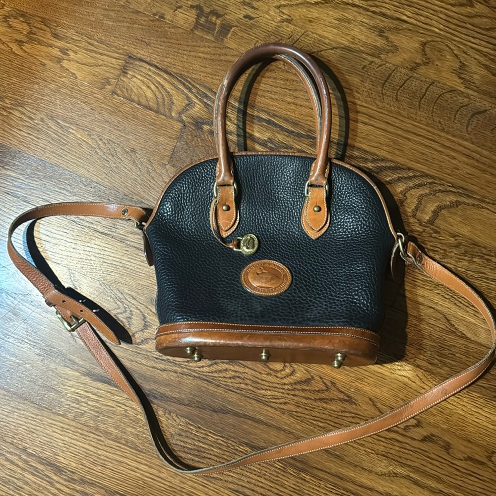 Vintage Dooney and Bourke Norfolk case purse